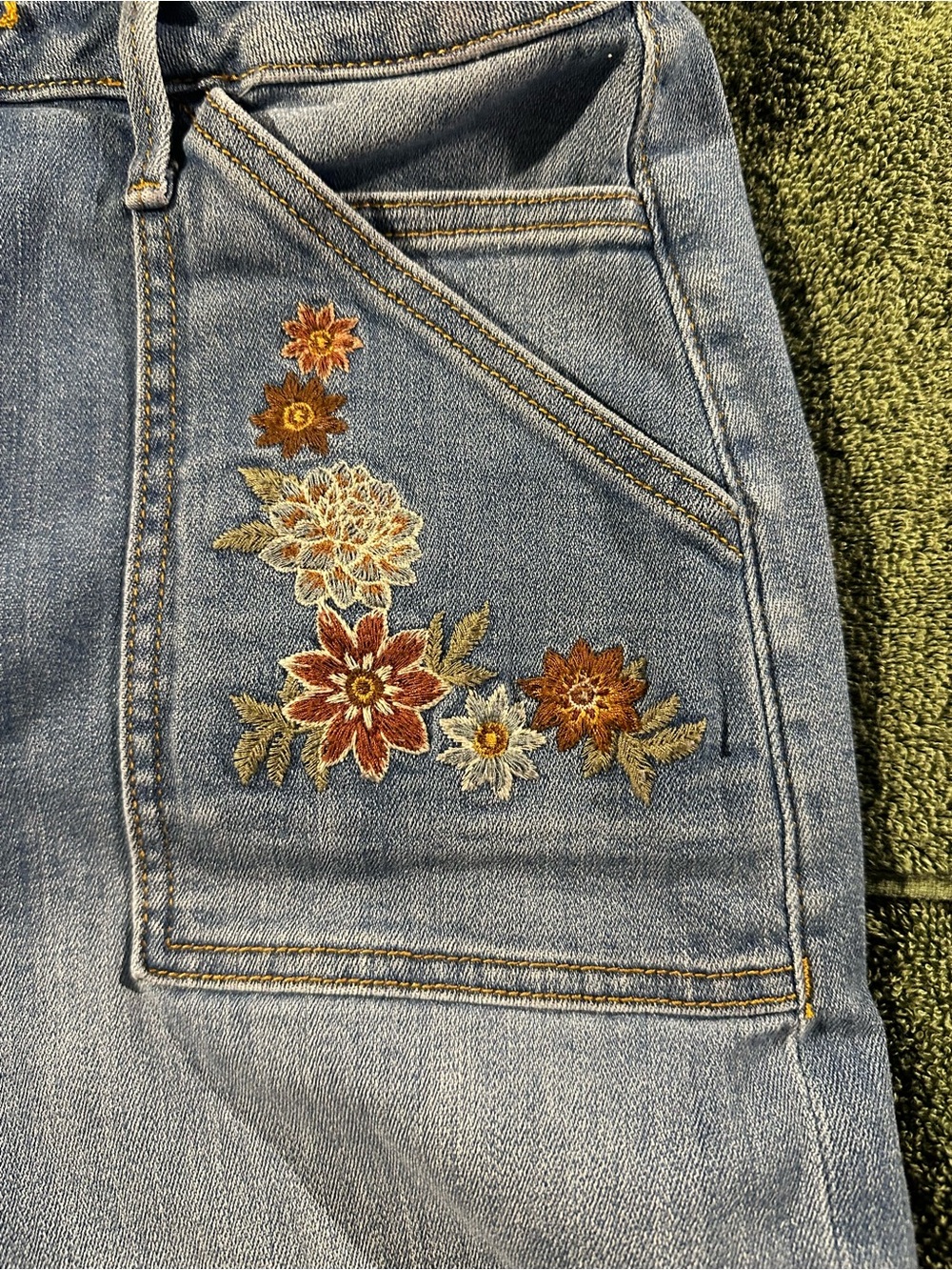 Driftwood Women's Taylor Straight Relaxed Jean Wide-Leg High-Rise Embroidered - Picture 9 of 13